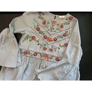 Hummingbird Embroidered Floral Dress size Large